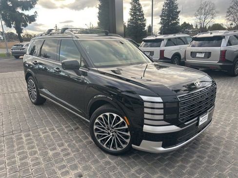 Used 2026 Hyundai Palisade Calligraphy image 1