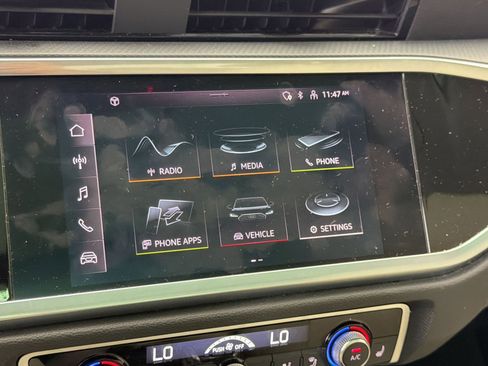 Used 2022 Audi Q3 2.0T Premium image 28