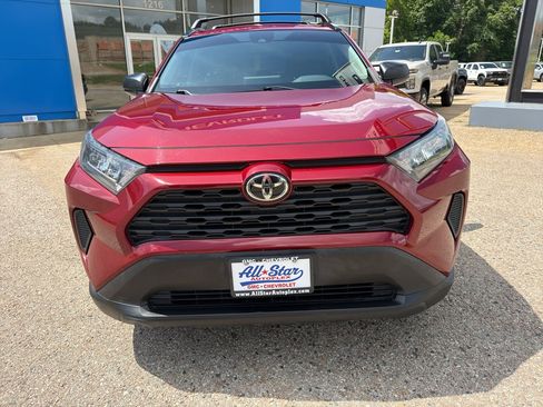 Used 2020 Toyota RAV4 LE FWD image 21