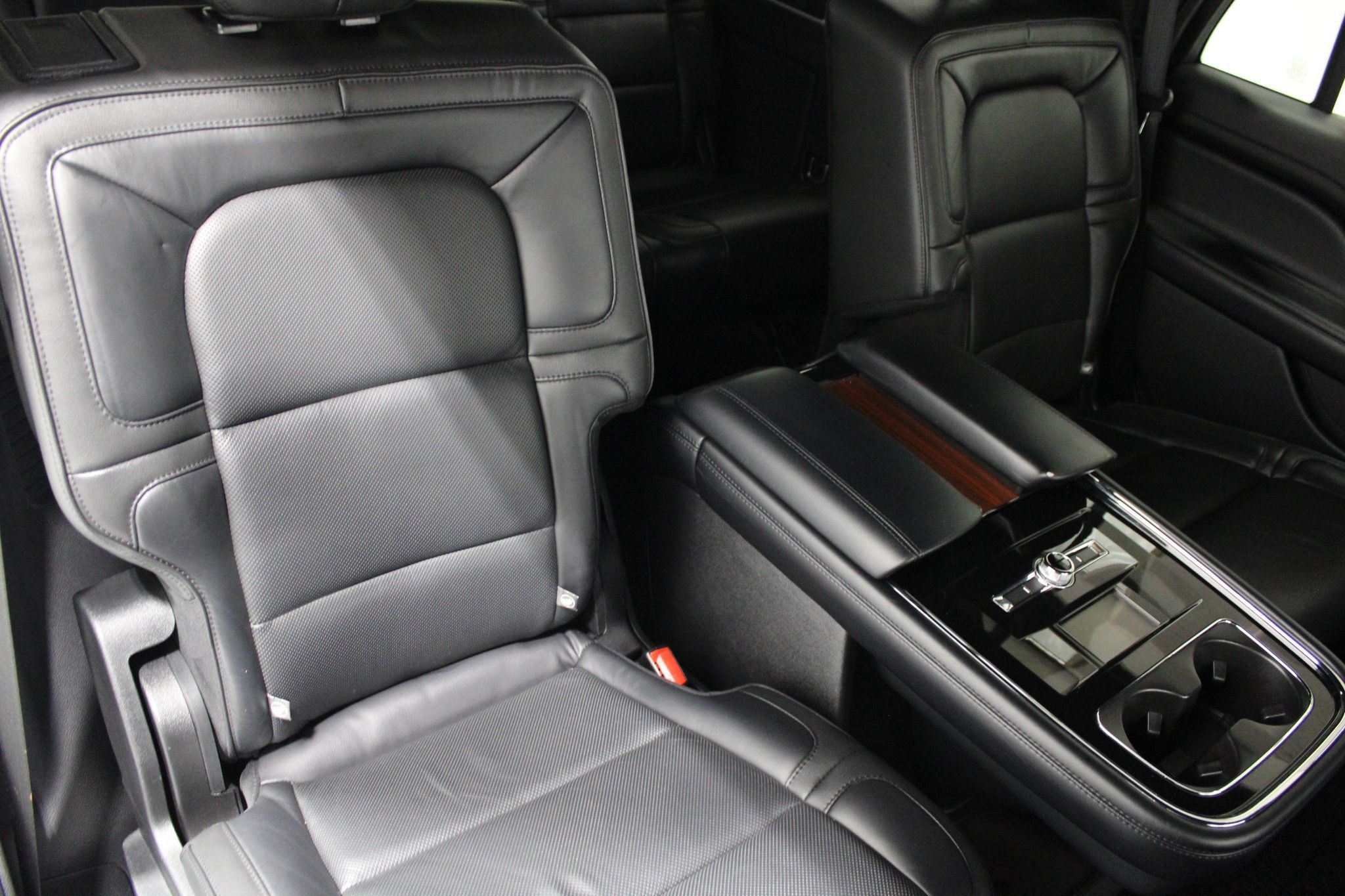 Used 2019 Lincoln Navigator Reserve AWD/4WD image 26