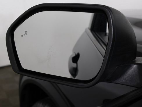 Used 2022 Ford Explorer XLT w/ Equipment Group 202A image 34