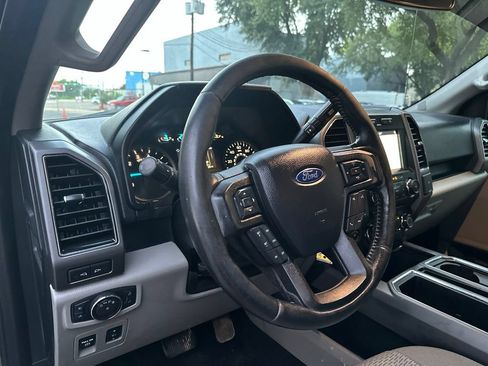 Used 2018 Ford F150 XLT w/ Equipment Group 302A Luxury AWD/4WD image 14