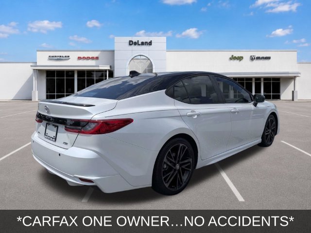 Used 2025 Toyota Camry XSE FWD image 4