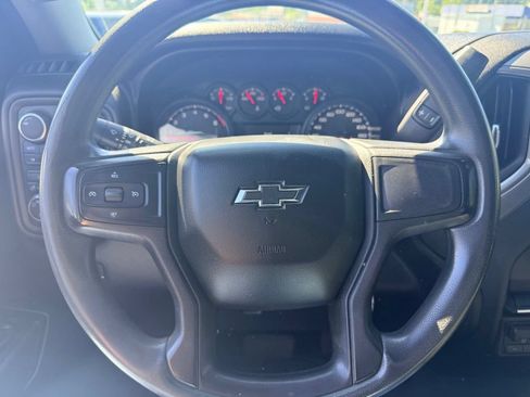 Used 2019 Chevrolet Silverado 1500 Custom Trail Boss AWD/4WD image 22