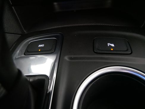 Used 2023 Chevrolet Equinox LT image 29