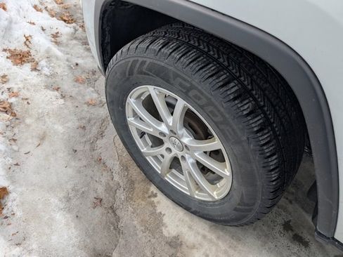 Used 2018 Jeep Grand Cherokee Laredo image 7