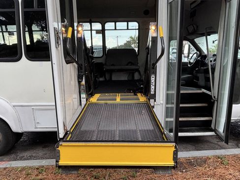 Used 2009 Ford E-450 and Econoline 450 RWD image 23