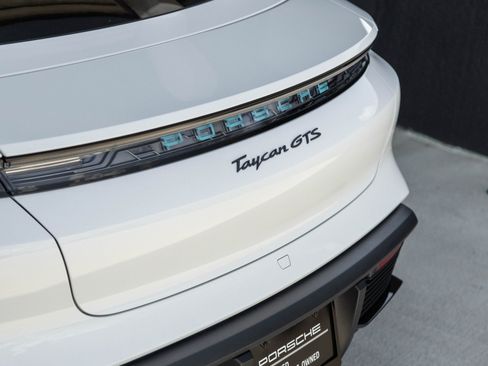 Used 2024 Porsche Taycan GTS image 33