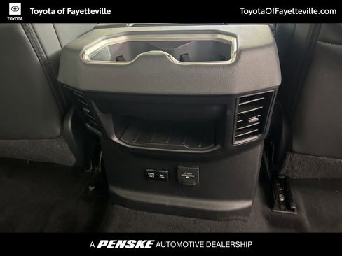 Used 2024 Toyota Tundra Limited AWD/4WD image 8