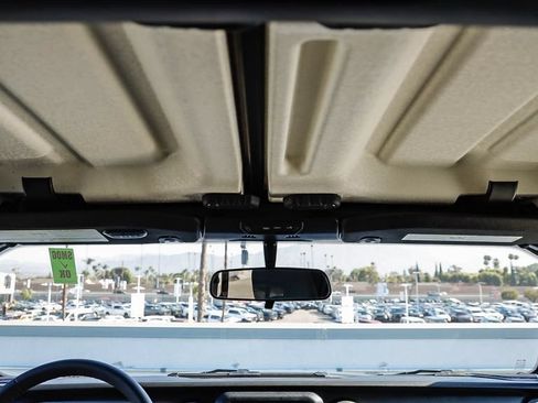Used 2023 Jeep Gladiator Sport AWD/4WD image 19