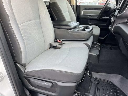 Used 2019 RAM 3500 Big Horn image 26