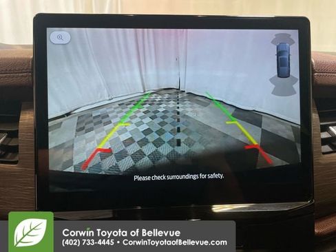 Used 2024 Ford Expedition Limited image 18