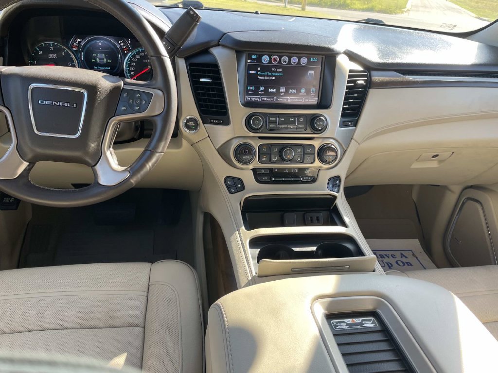 Used 2019 GMC Yukon Denali w/ Denali Ultimate Package AWD/4WD image 12