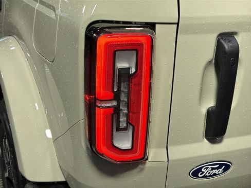 New 2026 Ford Bronco Outer Banks AWD/4WD image 18