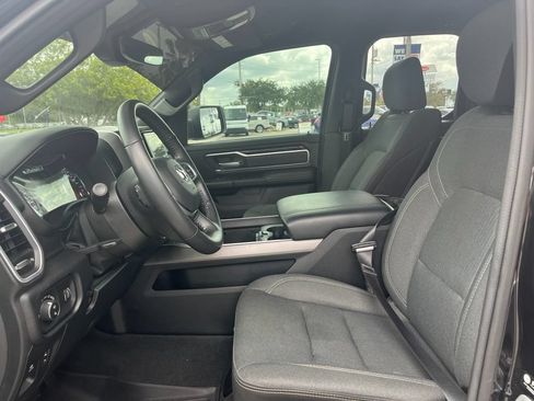 Used 2022 RAM 1500 Big Horn AWD/4WD image 2