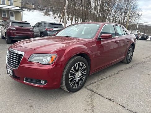 Used 2013 Chrysler 300 S w/ Luxury Group image 3