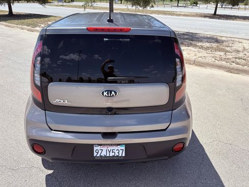 Used 2019 Kia Soul FWD image 18