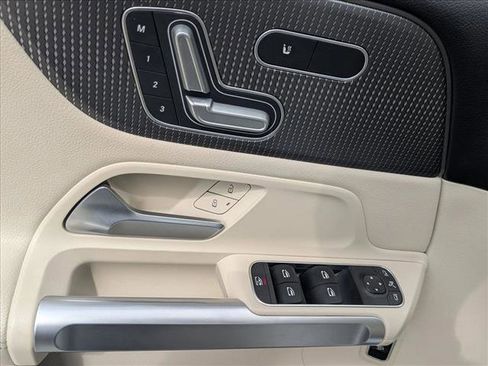 Certified 2021 Mercedes-Benz GLB 250 image 9
