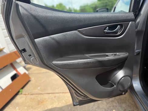 Used 2021 Nissan Rogue Sport S FWD image 13