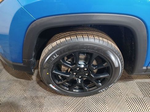 Used 2022 Jeep Compass Latitude w/ Sun and Sound Group image 19