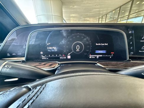 Used 2023 Cadillac Escalade ESV Sport Platinum image 11