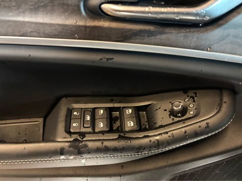 New 2026 Jeep Grand Cherokee Altitude image 15