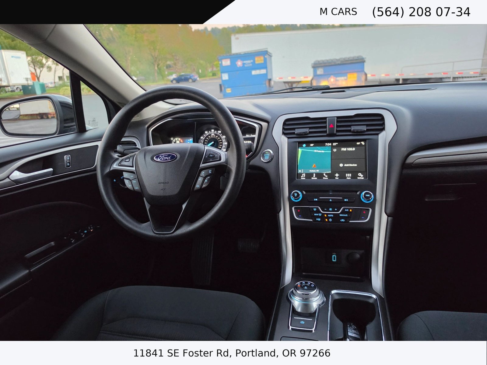 Used 2017 Ford Fusion SE w/ Fusion SE Technology Package FWD image 14