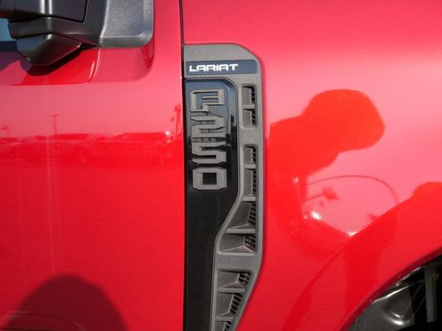 New 2026 Ford F250 Lariat w/ Black Appearance Package AWD/4WD image 9