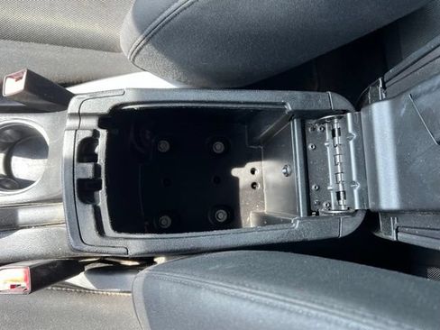 Used 2013 Dodge Avenger SE FWD image 14