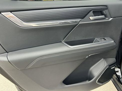 New 2025 GMC Acadia Elevation image 23