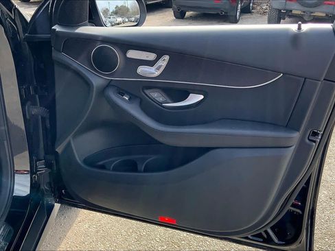 Used 2022 Mercedes-Benz GLC 300 4MATIC image 21