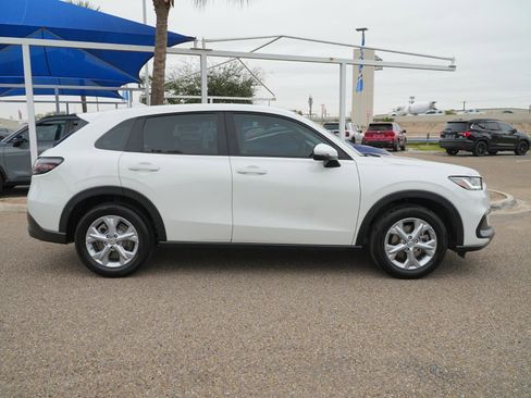 Used 2025 Honda HR-V LX image 4