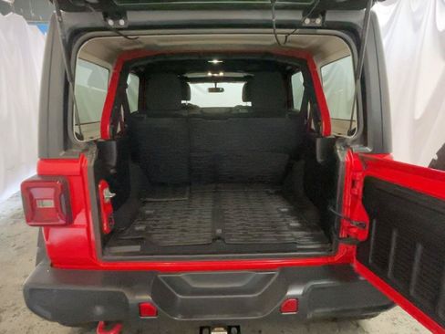 Used 2019 Jeep Wrangler Unlimited Rubicon w/ Dual Top Group AWD/4WD image 20