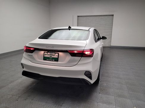 Used 2024 Kia Forte LXS image 7