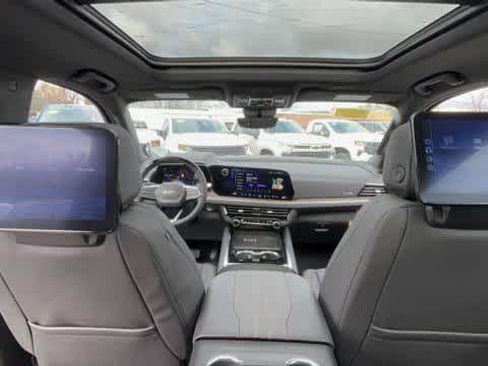 New 2026 Chevrolet Suburban High Country AWD/4WD image 25