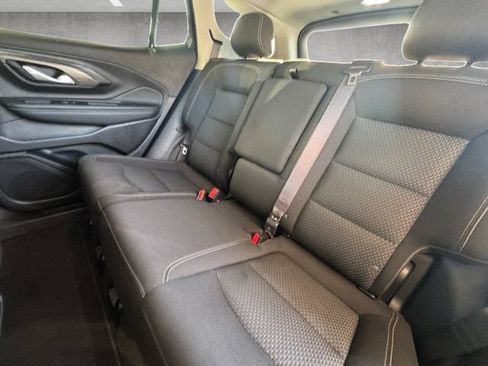 Used 2024 GMC Terrain SLE FWD image 28