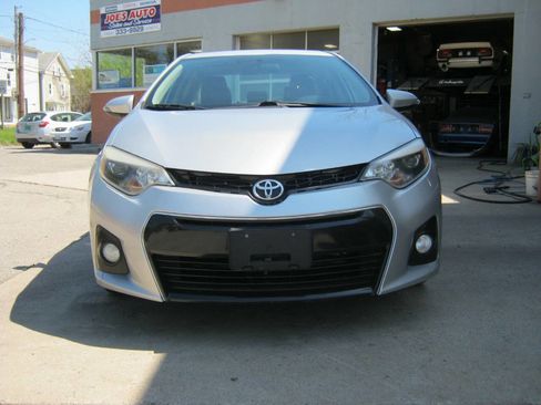 Used 2014 Toyota Corolla S w/ Driver Convenience Package FWD image 2
