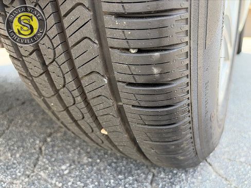 Used 2017 Porsche Macan AWD/4WD image 10