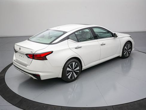 Used 2021 Nissan Altima 2.5 SL FWD image 4