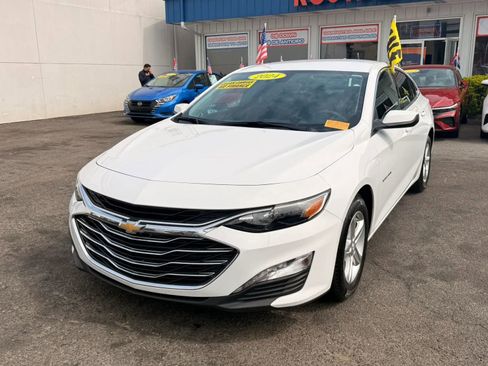 Used 2024 Chevrolet Malibu LT FWD image 4