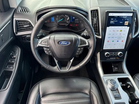 Used 2024 Ford Edge SEL image 29