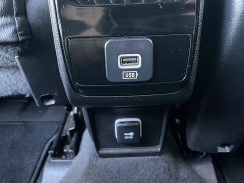 Certified 2024 Jeep Compass Limited image 32