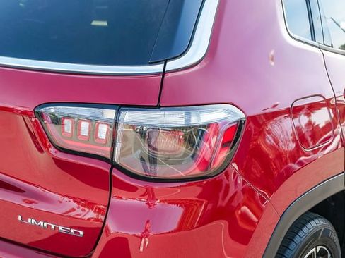 Used 2025 Jeep Compass Limited image 8