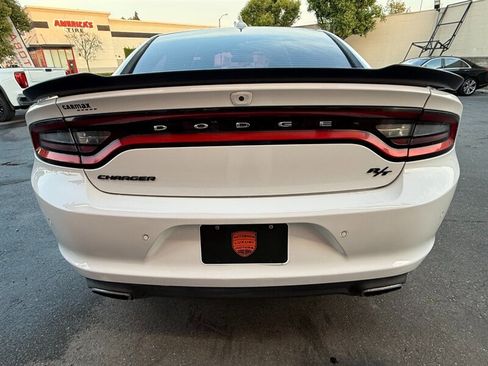 Used 2018 Dodge Charger R/T w/ Beats Audio Group RWD image 8
