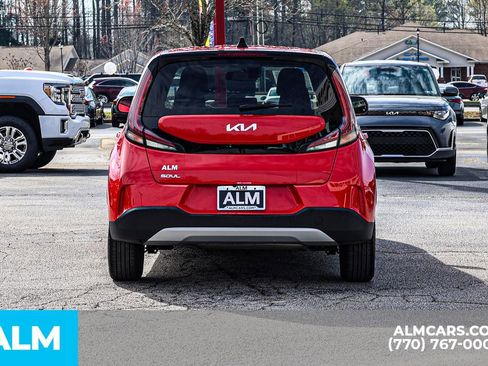 Used 2025 Kia Soul LX FWD image 12