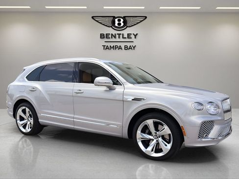 Used 2025 Bentley Bentayga Extended Wheelbase AWD/4WD image 8