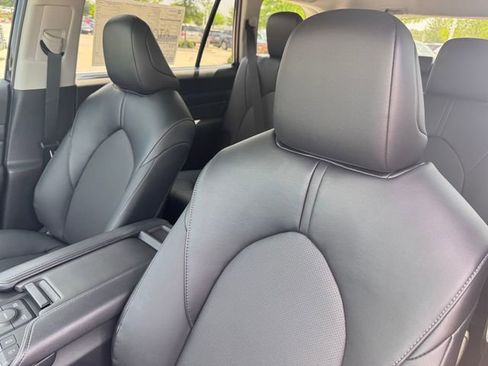 New 2026 Toyota Grand Highlander AWD image 11