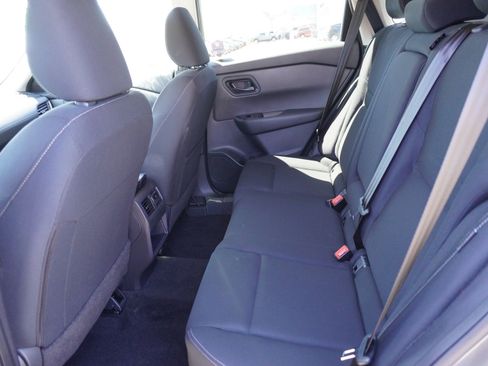 Used 2025 Nissan Rogue S FWD image 12