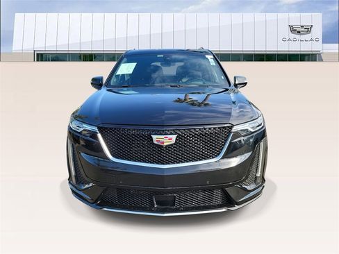 Certified 2023 Cadillac XT6 Sport w/ Technology Package image 3
