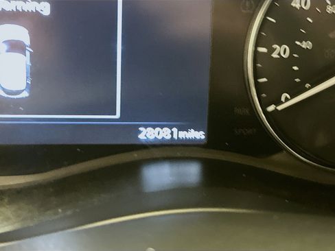 Used 2024 Nissan Kicks SV FWD image 19